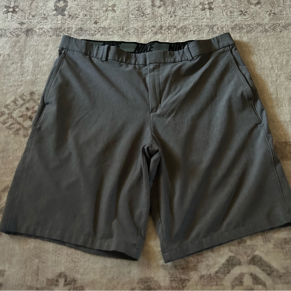 Nike Men's Gray Athletic Shorts Size 38 Golf Short Active Hybrid‎ Casual